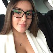 Soy española por lo cual hablo español como idioma nativo, tengo un nivel C1 en inglés y B2 en francés, hablo nativa mente ambos idiomas por lo cual puedo dar clases y comunicarme con gente que hable esos idiomas